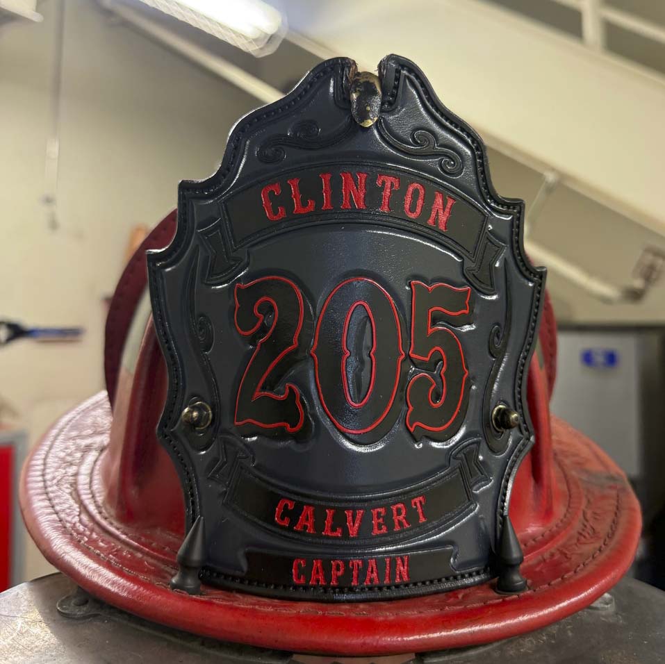 Black and red Smoke Eater captain helmet shield